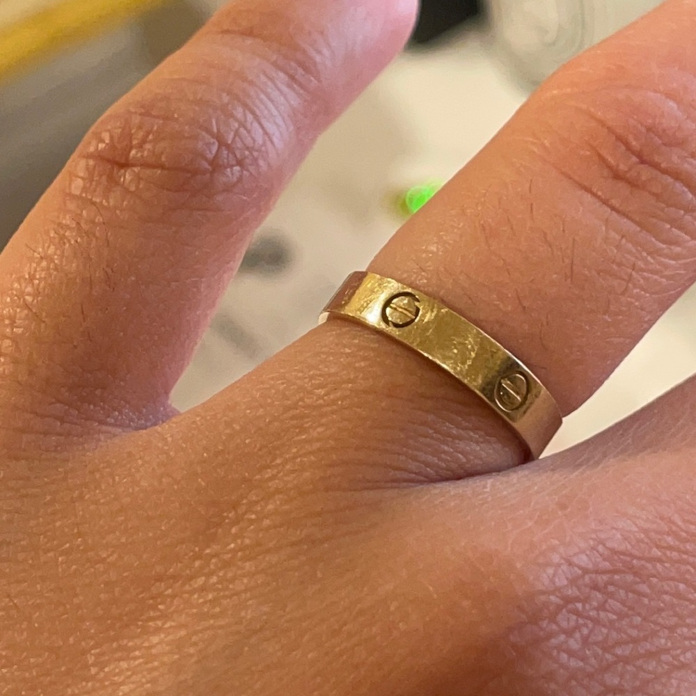 18 K Gold Screw Ring